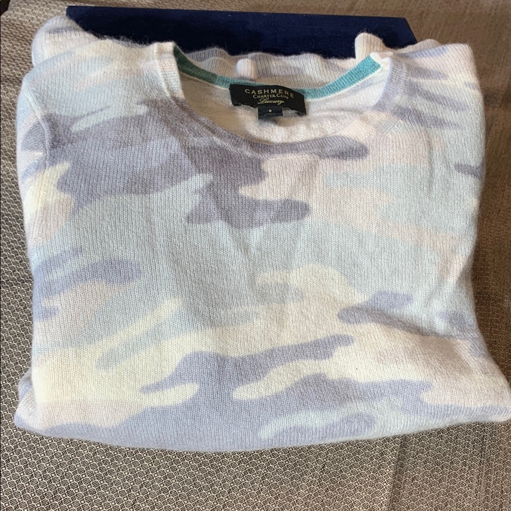 Crewneck Sweater - Gray and Cream